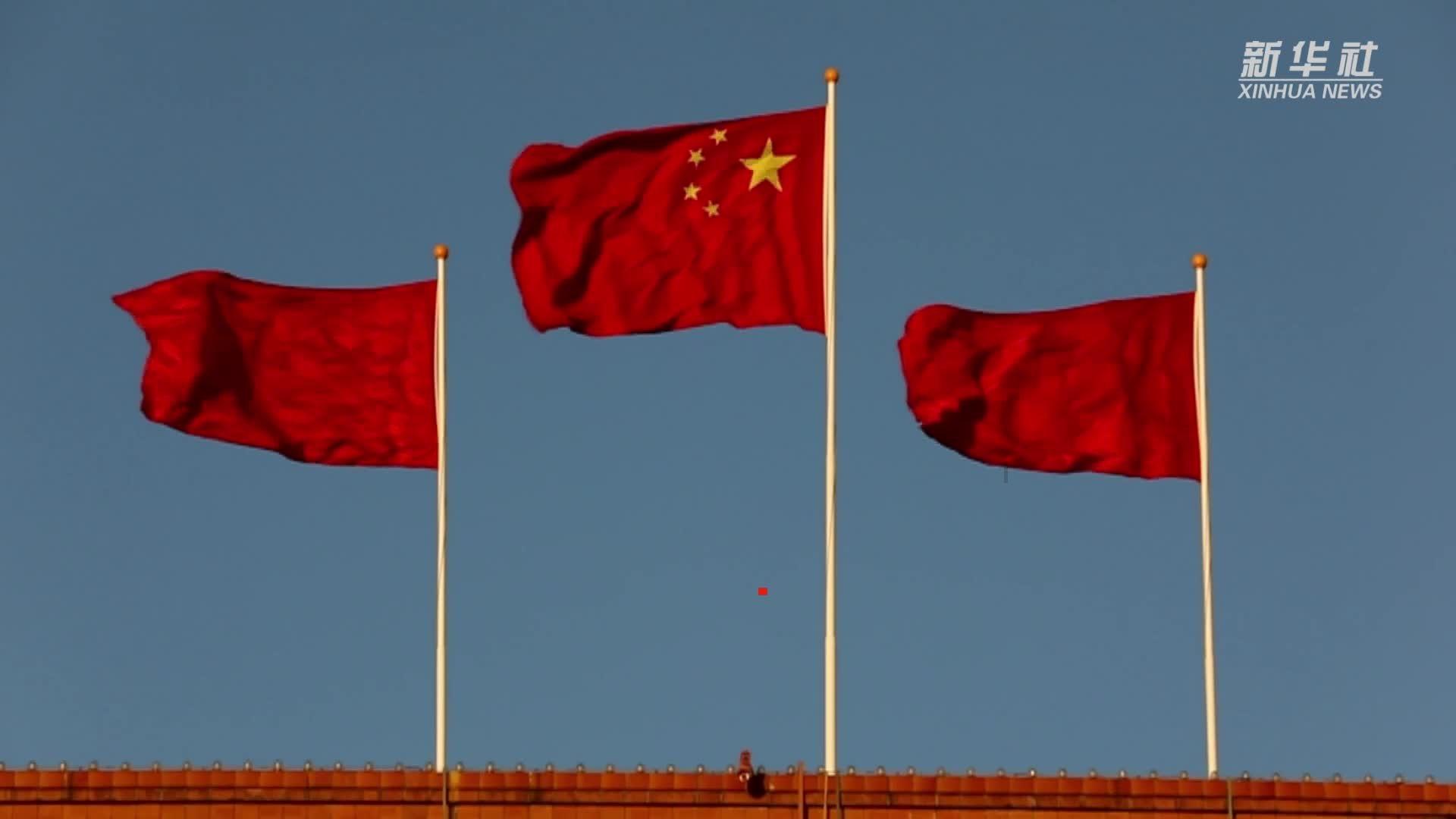 发现更多冷知识，尽在英国首相权力虽然很大，但仍要受到种种制约。表现在 [ ] ①受内阁和议会党团的制约 ②反对平台！